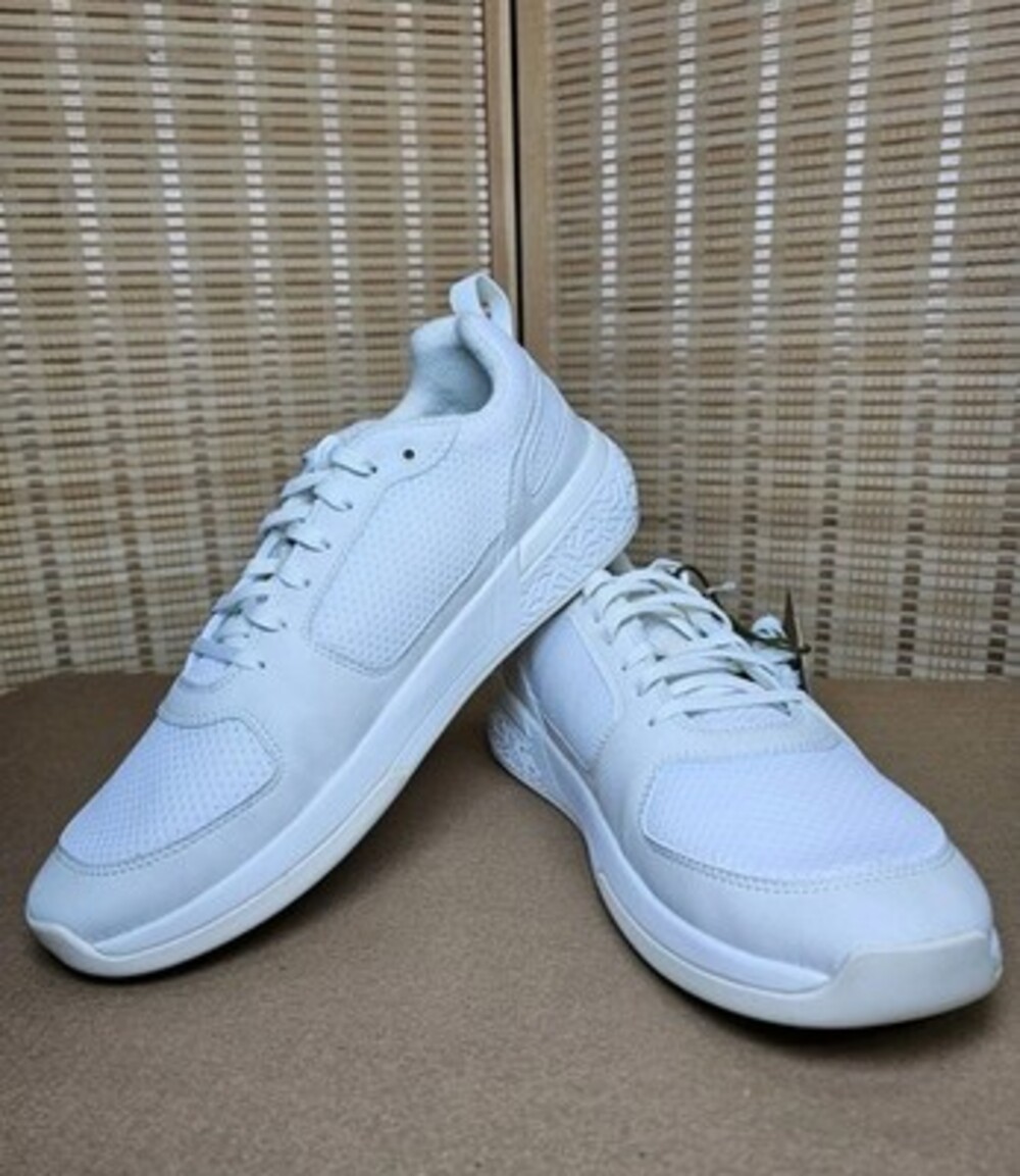 OluKai Anau Men’s 10 White Mesh Casual Comfort Walking Sneakers New